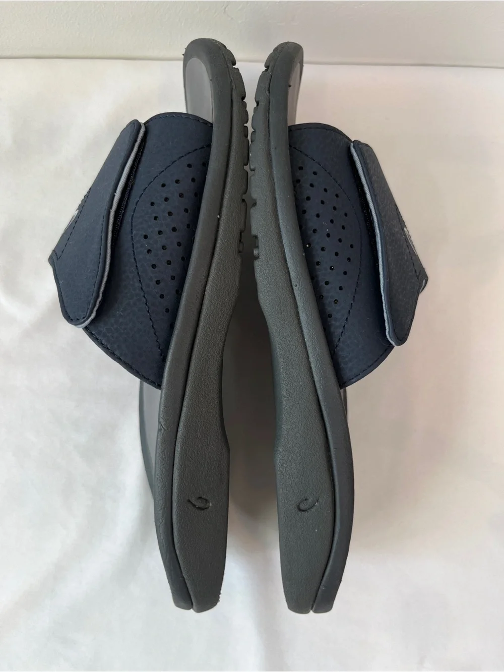 OluKai Nalu Slide Mens 8 Trench Blue Charcoal Sandals 10332-DE26 Water Resistant